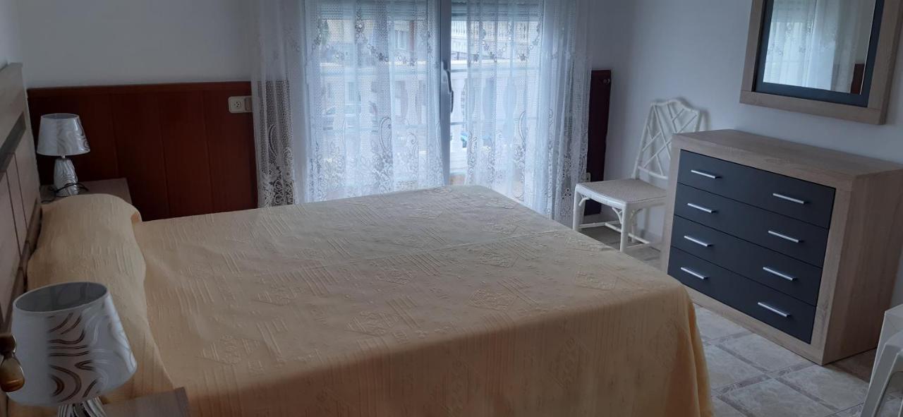 Apartamentos Las Americas - Blanes Beach Bagian luar foto