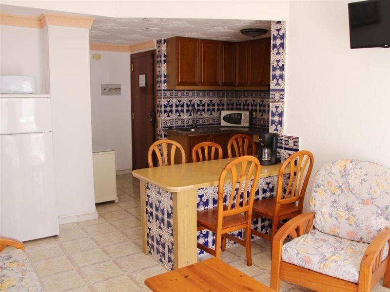Apartamentos Las Americas - Blanes Beach Bagian luar foto