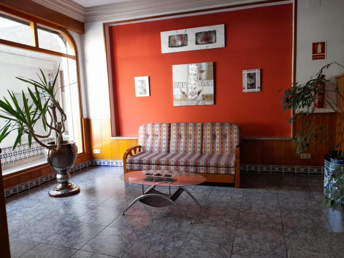 Apartamentos Las Americas - Blanes Beach Bagian luar foto