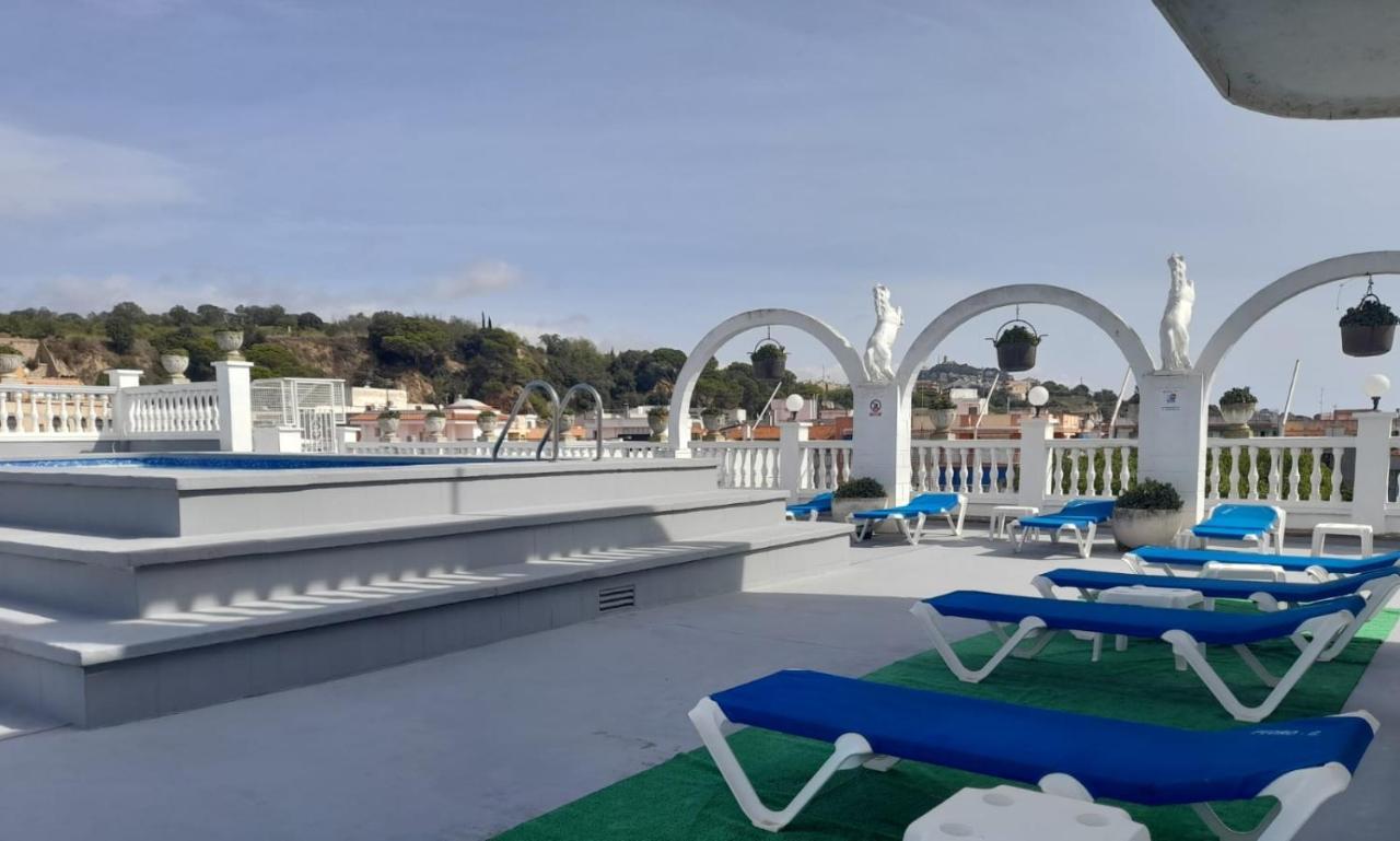 Apartamentos Las Americas - Blanes Beach Bagian luar foto